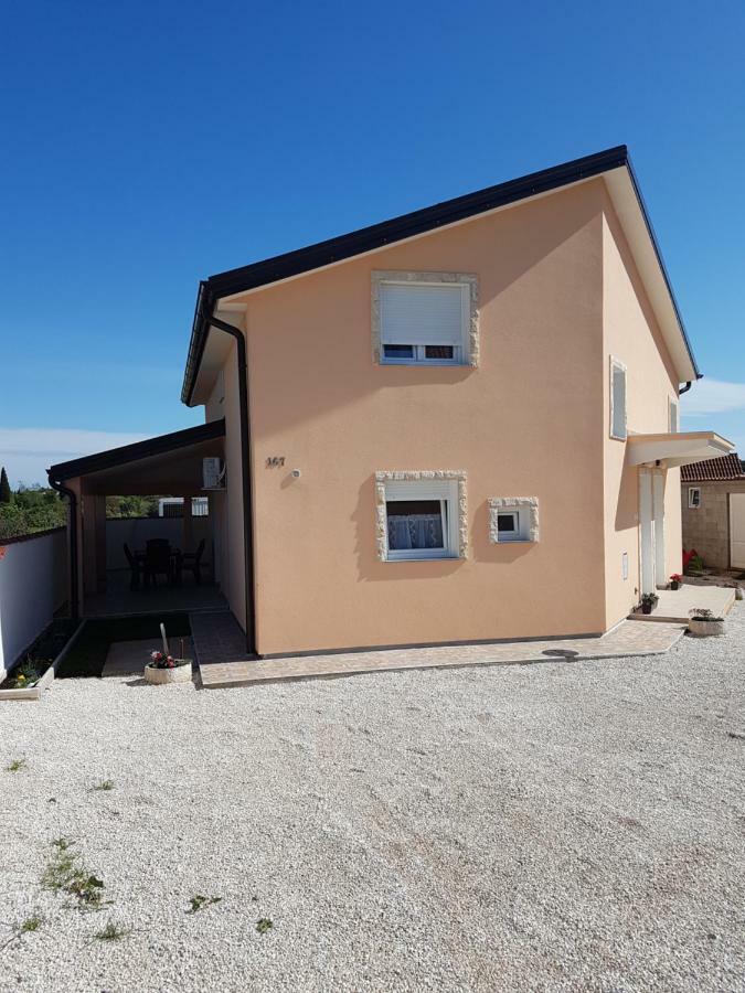 Apartmani Luca Fažana Eksteriør billede
