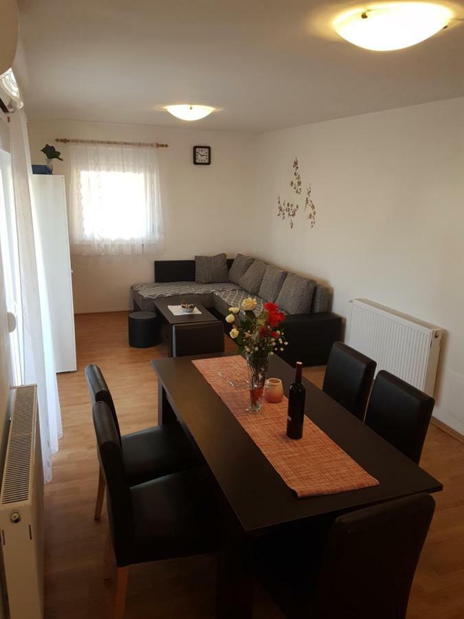 Apartmani Luca Fažana Eksteriør billede